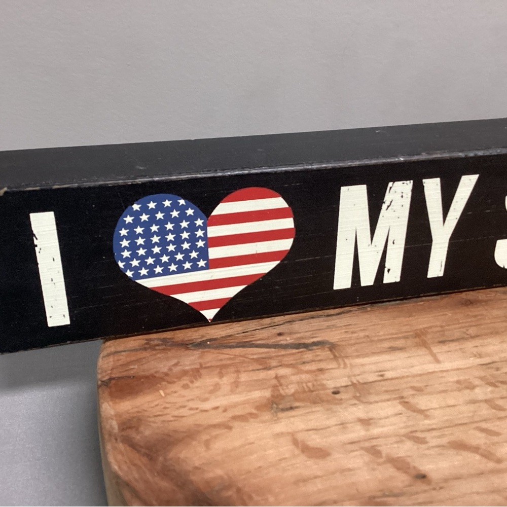 🔵 I ❤️ My Soldier - Beautiful Patriotic Home Decor for Mom, Wife, Son, Daughter - Picture 3 of 11